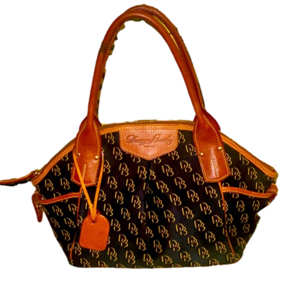Dooney & Bourke Handbags - Dooney & Bourke Black Signature Shoulder Bag Stand Alone